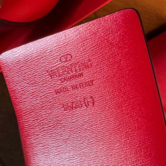 Valentino Garavani Black and Red Belt with Gold V Buckle - Picture 16 of 16